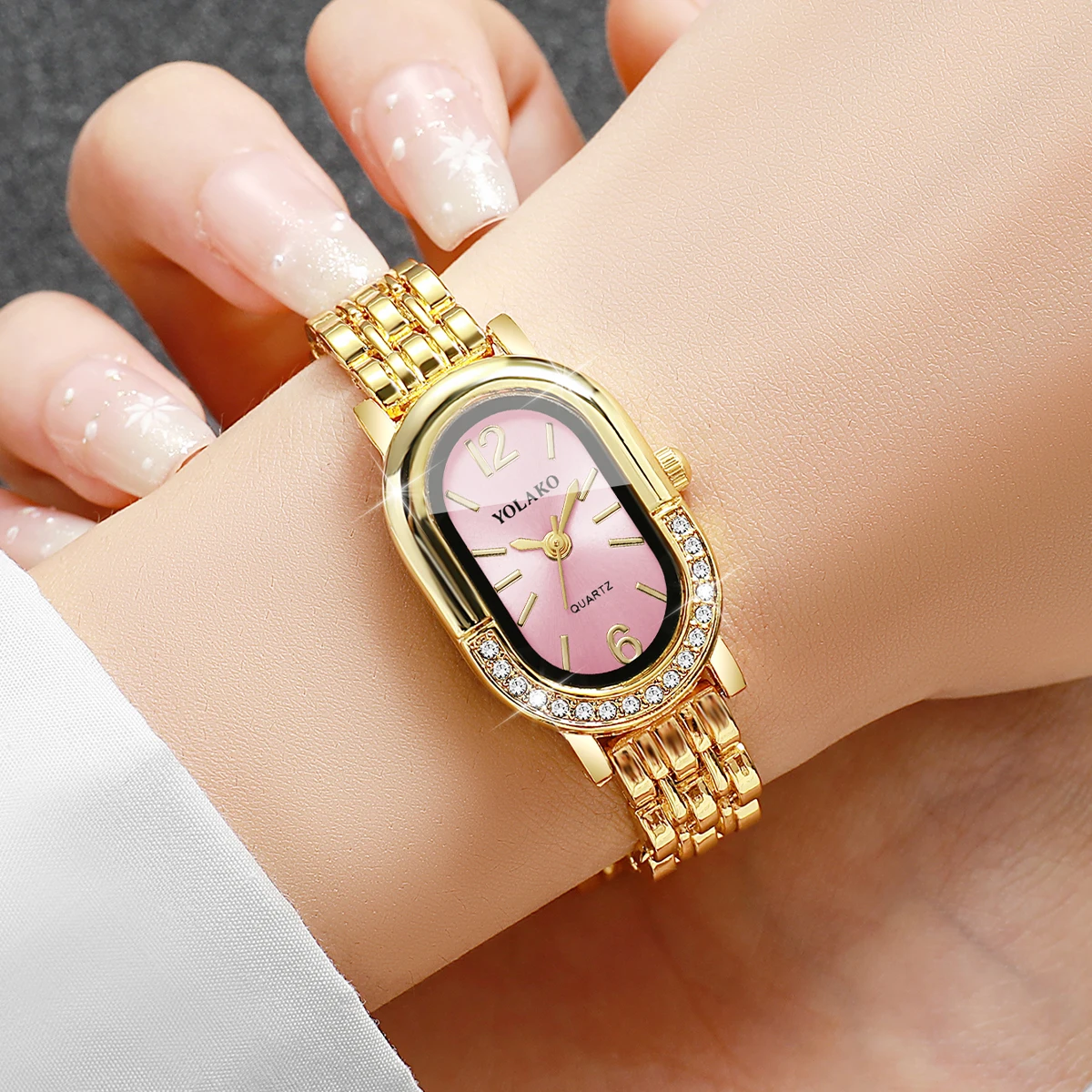 Relógio feminino de luxo com s - Luxury Watch Display Case avaliação e preço