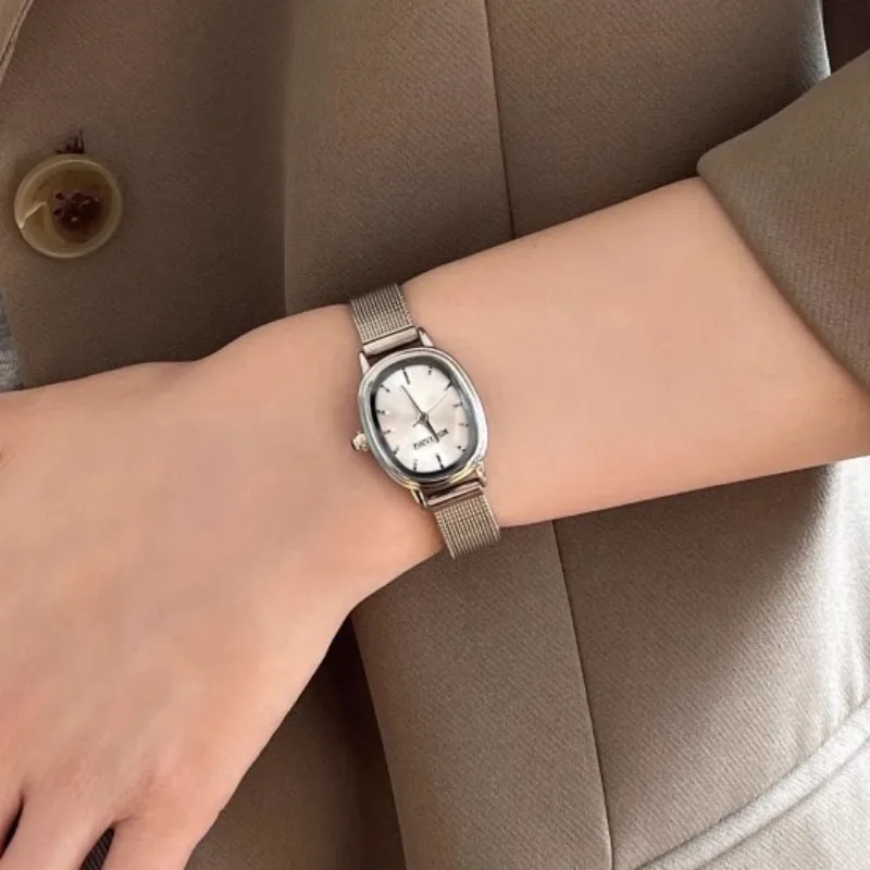 Pequeno mostrador oval relógio - Luxury Watch For Women avaliação e preço